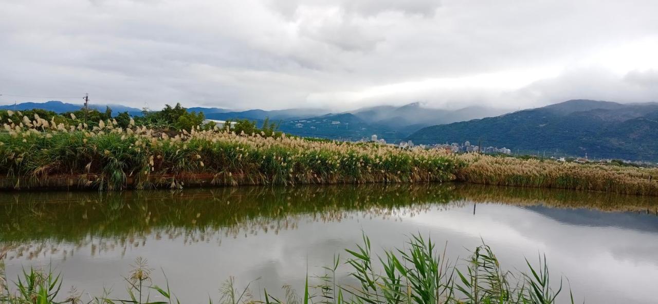Yu Hai B&B Jiaoxi Bagian luar foto