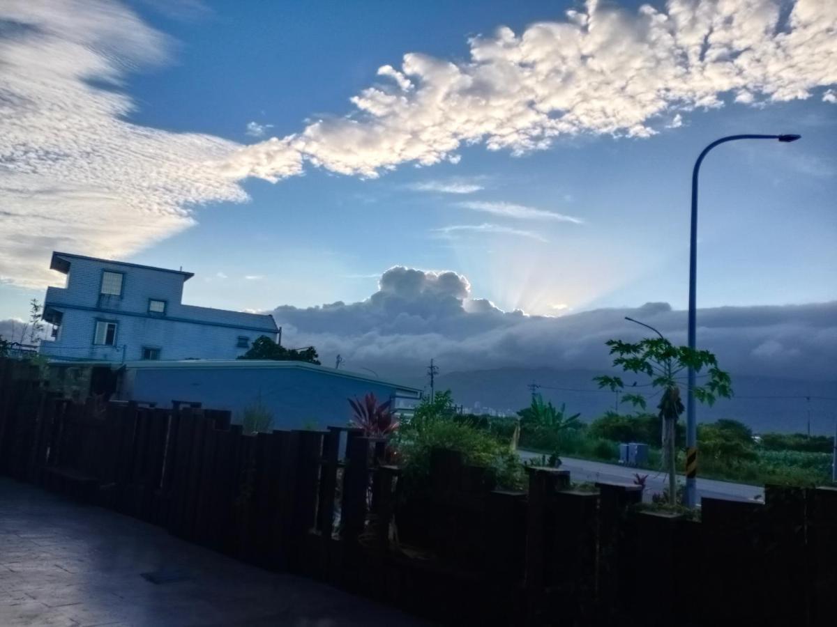 Yu Hai B&B Jiaoxi Bagian luar foto