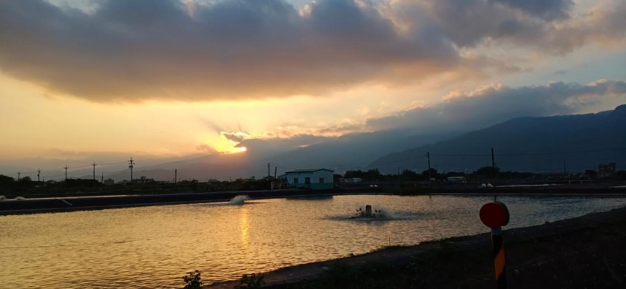 Yu Hai B&B Jiaoxi Bagian luar foto