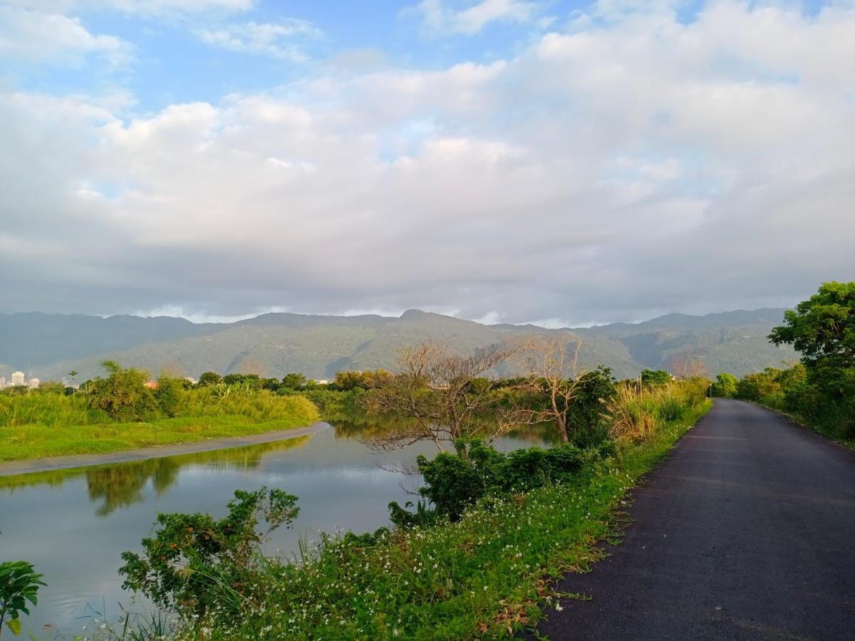 Yu Hai B&B Jiaoxi Bagian luar foto
